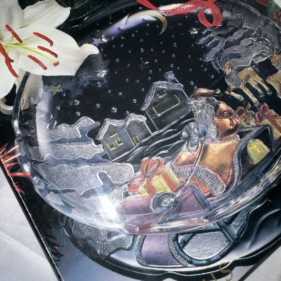 Crystal Clear Studios Sleigh Bells Colored Glass 14’’ Platter Serving Tray w/box - Picture 9 of 9